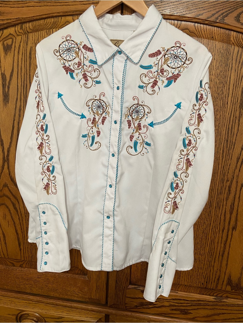 Scully Women’s XL White Embroidered Western Shirt with Dreamcatcher Motif